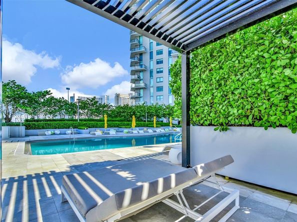 501 NE 31st St 2902, Miami FL 33137