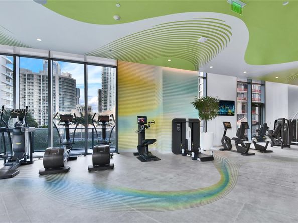 501 NE 31st St 2902, Miami FL 33137