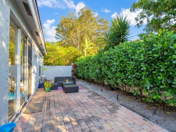 4272 N Magnolia Cir, Delray Beach FL 33445