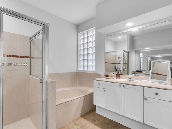 4272 N Magnolia Cir, Delray Beach FL 33445