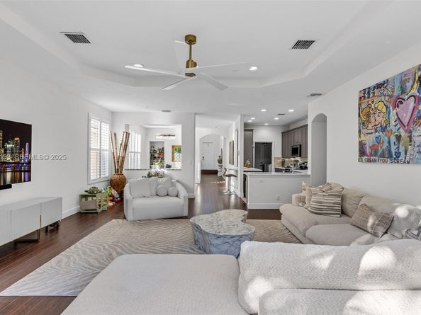 4272 N Magnolia Cir, Delray Beach FL 33445