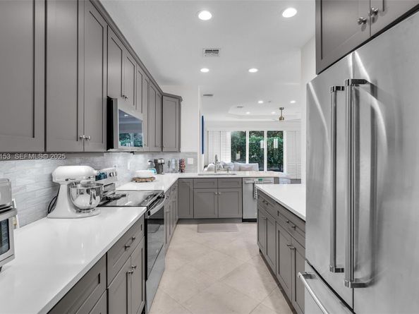 4272 N Magnolia Cir, Delray Beach FL 33445