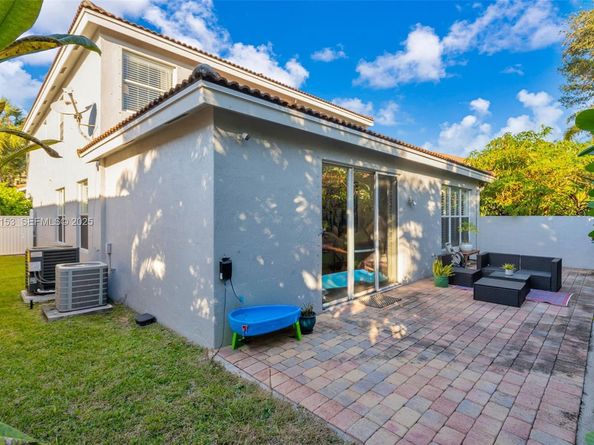 4272 N Magnolia Cir, Delray Beach FL 33445