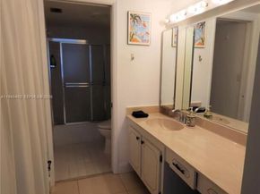 1901 Brickell Ave B1407, Miami FL 33129