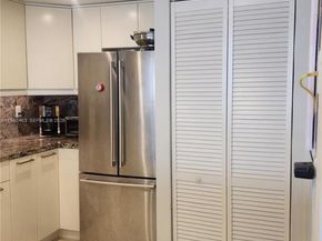 1901 Brickell Ave B1407, Miami FL 33129