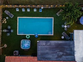1024 NE 4th St, Hallandale Beach FL 33009