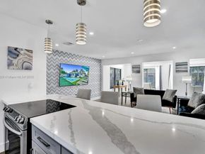 1024 NE 4th St, Hallandale Beach FL 33009