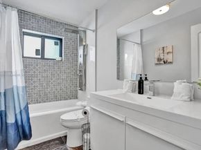 1024 NE 4th St, Hallandale Beach FL 33009
