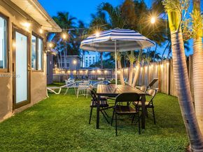 1024 NE 4th St, Hallandale Beach FL 33009