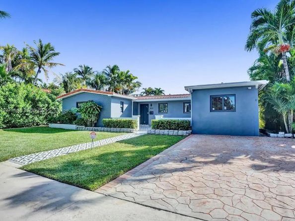 1024 NE 4th St, Hallandale Beach FL 33009