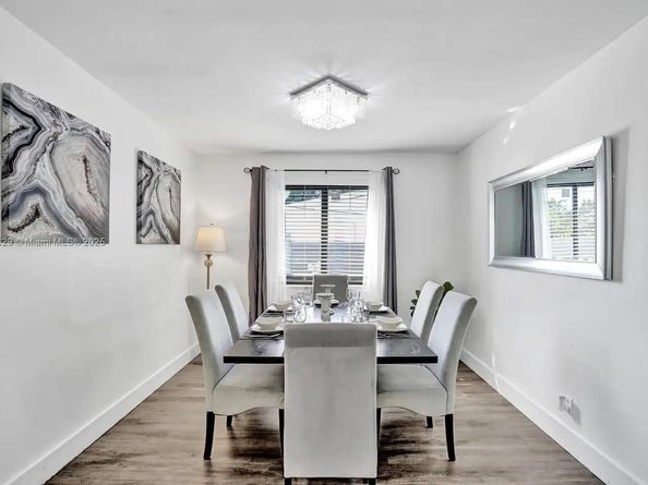 1024 NE 4th St, Hallandale Beach FL 33009