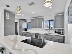 1024 NE 4th St, Hallandale Beach FL 33009