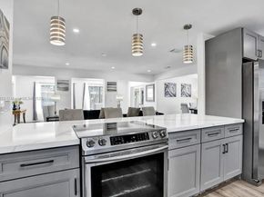 1024 NE 4th St, Hallandale Beach FL 33009