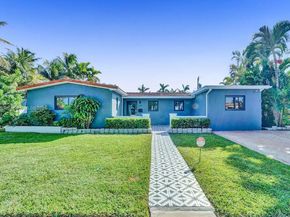 1024 NE 4th St, Hallandale Beach FL 33009