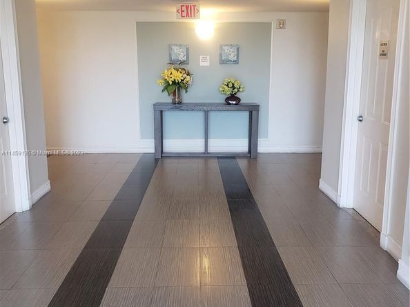 5077 NW 7th St 903, Miami FL 33126