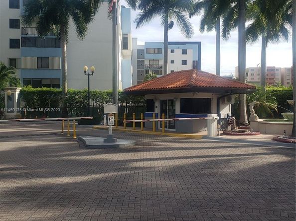 5077 NW 7th St 903, Miami FL 33126
