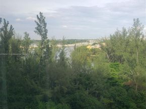 5077 NW 7th St 903, Miami FL 33126