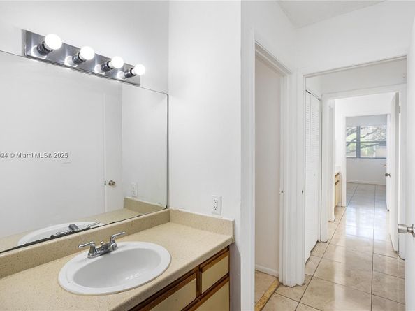 2203 SW 80th Ter 2203, Miramar FL 33025
