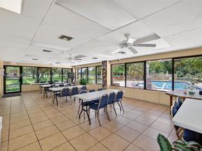 9470 Tangerine Pl 105, Davie FL 33324