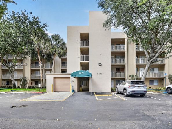 9470 Tangerine Pl 105, Davie FL 33324