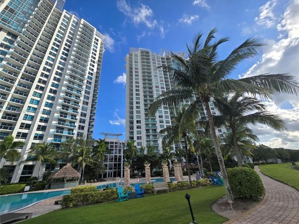 2641 N Flamingo Rd 2601N, Sunrise FL 33323