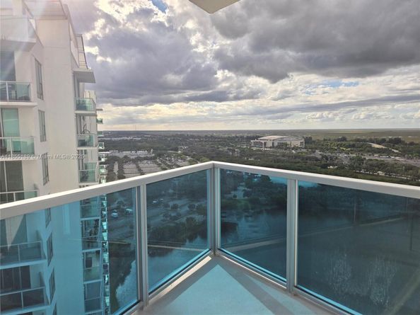 2641 N Flamingo Rd 2601N, Sunrise FL 33323