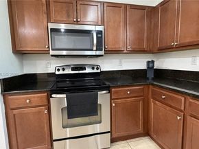 11605 NW 89th St 220, Doral FL 33178
