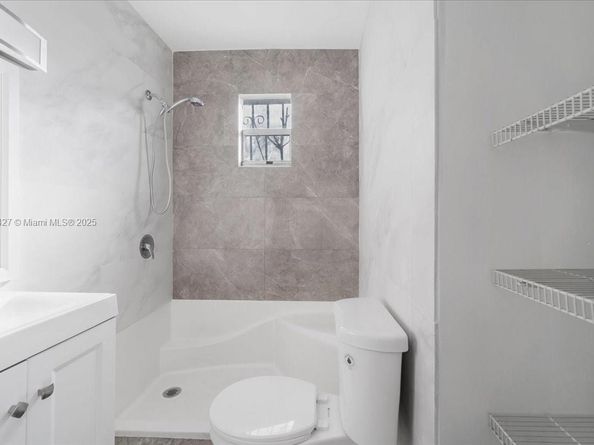 2911 NW 30th St, Miami FL 33142