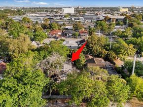 2911 NW 30th St, Miami FL 33142