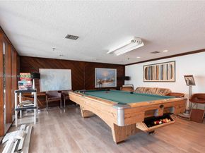 17890 W Dixie Hwy 319 Hwy 319, North Miami Beach FL 33160
