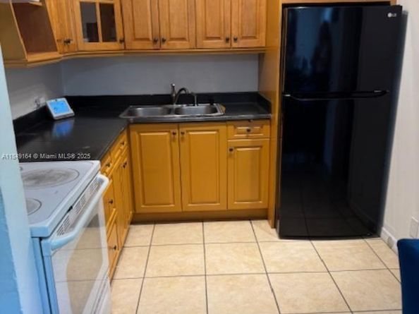 204 SW 7th Ave, Hallandale Beach FL 33009