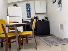 204 SW 7th Ave, Hallandale Beach FL 33009