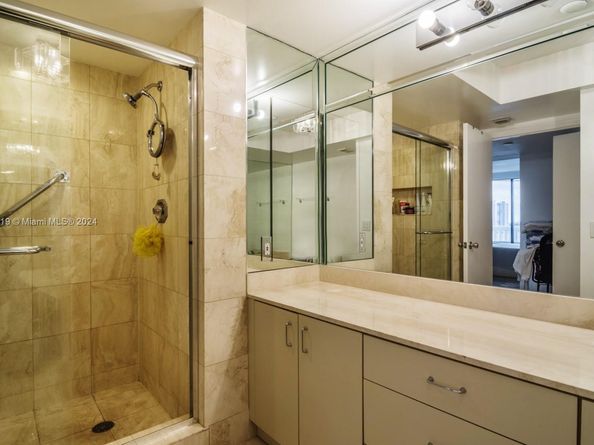 1000 Island Blvd 802, Aventura FL 33160