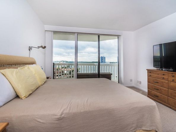 1000 Island Blvd 802, Aventura FL 33160