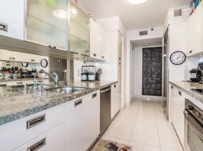 1000 Island Blvd 802, Aventura FL 33160