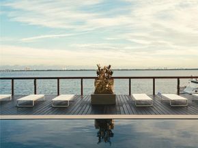 1413 N Venetian Way, Miami FL 33139