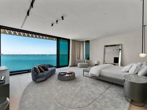 1413 N Venetian Way, Miami FL 33139