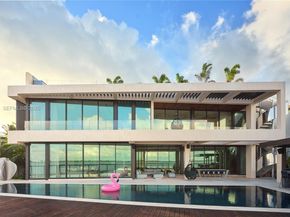 1413 N Venetian Way, Miami FL 33139