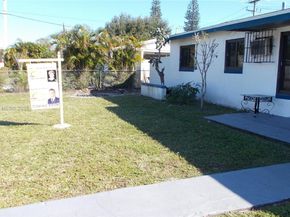 3224 NW 181st St, Miami Gardens FL 33056