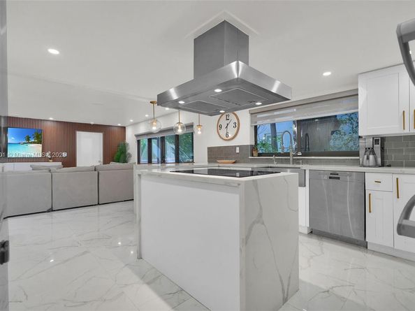 1501 Algardi Ave, Coral Gables FL 33146