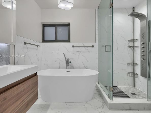 1501 Algardi Ave, Coral Gables FL 33146