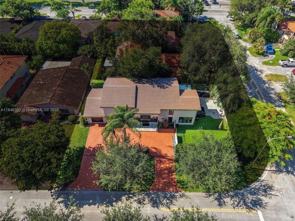1501 Algardi Ave, Coral Gables FL 33146