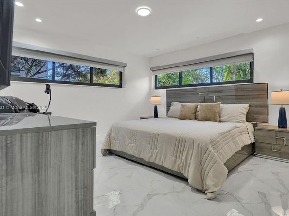 1501 Algardi Ave, Coral Gables FL 33146