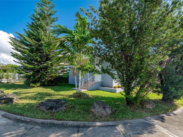 6595 SW 31st St, Miami FL 33155