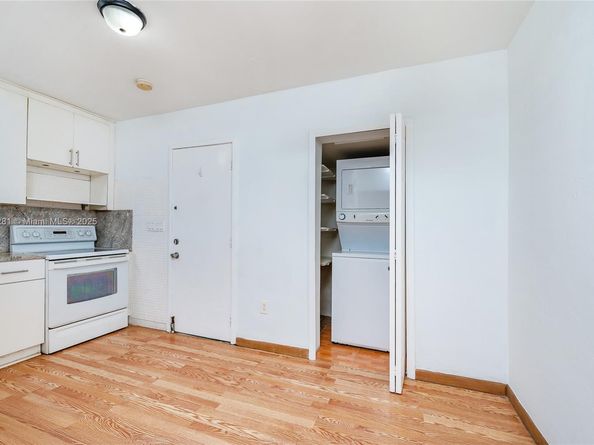 6595 SW 31st St, Miami FL 33155