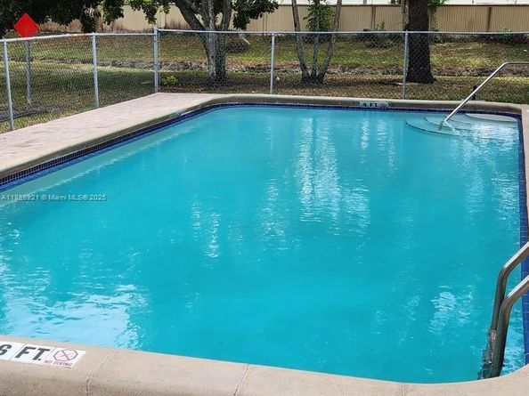 1335 NW 94th Way 1335, Coral Springs FL 33071