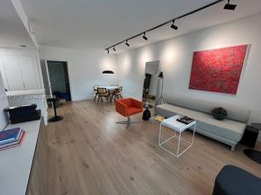 50 Menores Ave 408, Coral Gables FL 33134