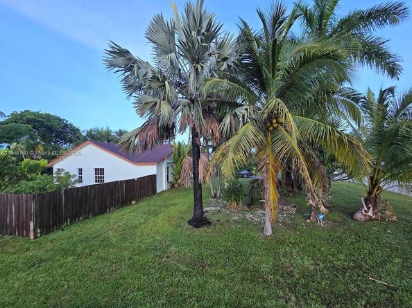 1510 NW 17th St, Homestead FL 33030