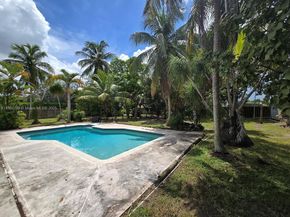 1510 NW 17th St, Homestead FL 33030
