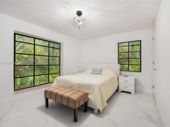 528 Sevilla Ave, Coral Gables FL 33134